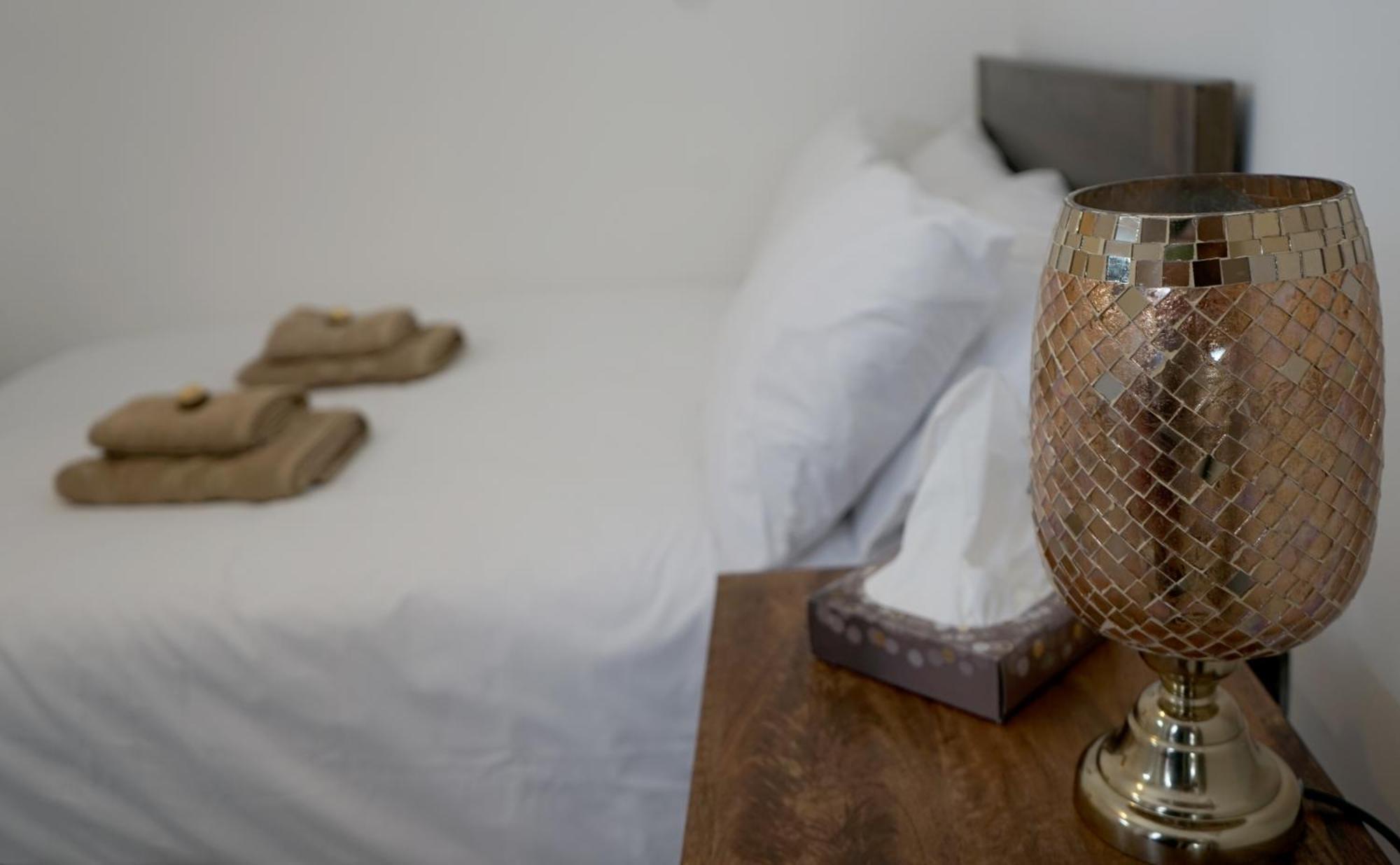 Willa Luxury London House Sleeps 13, 2 Minutes To Metro Zewnętrze zdjęcie